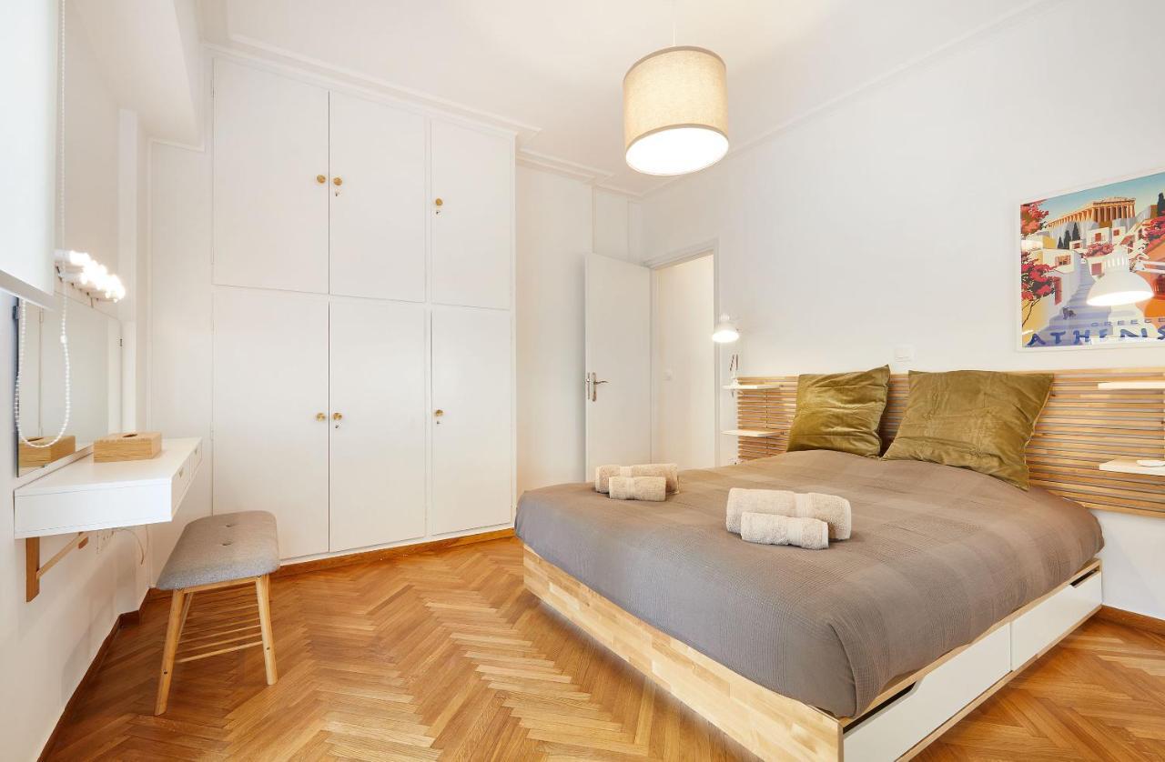Chloe Boutique Apartments Nikis Athena Bagian luar foto