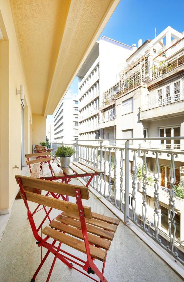 Chloe Boutique Apartments Nikis Athena Bagian luar foto